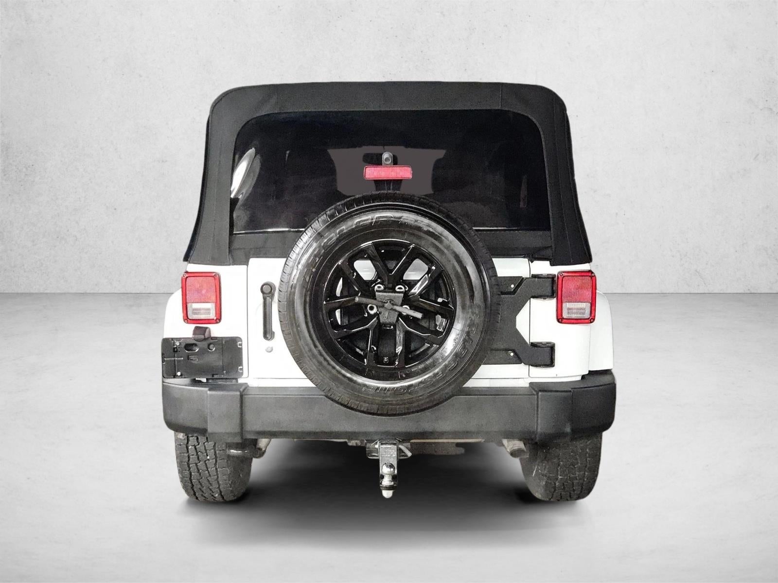 2013 Jeep Wrangler Unlimited 4WD 4dr Sahara