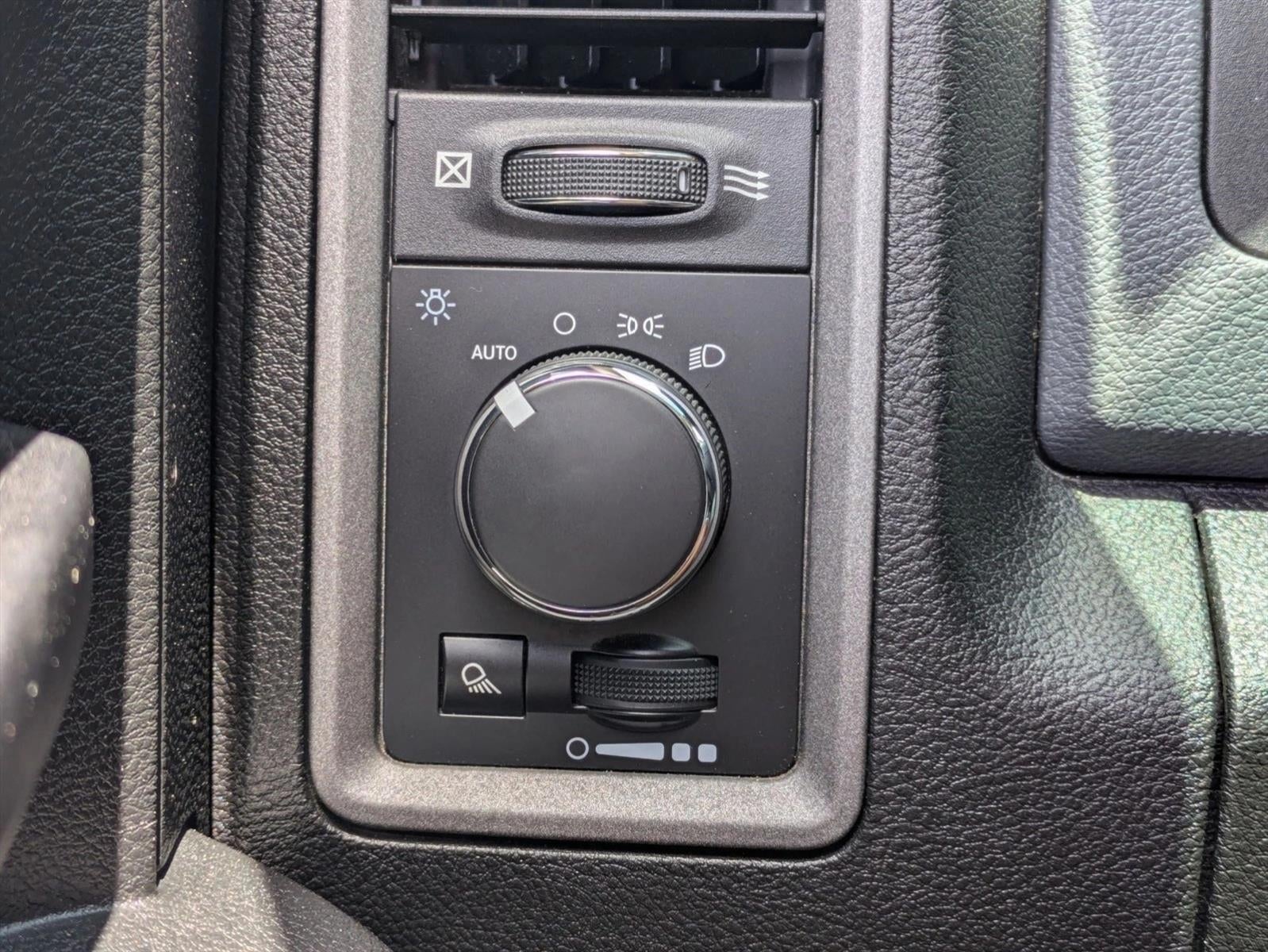 2019 RAM 1500 Classic Tradesman 4x2 Crew Cab 5'7" Box