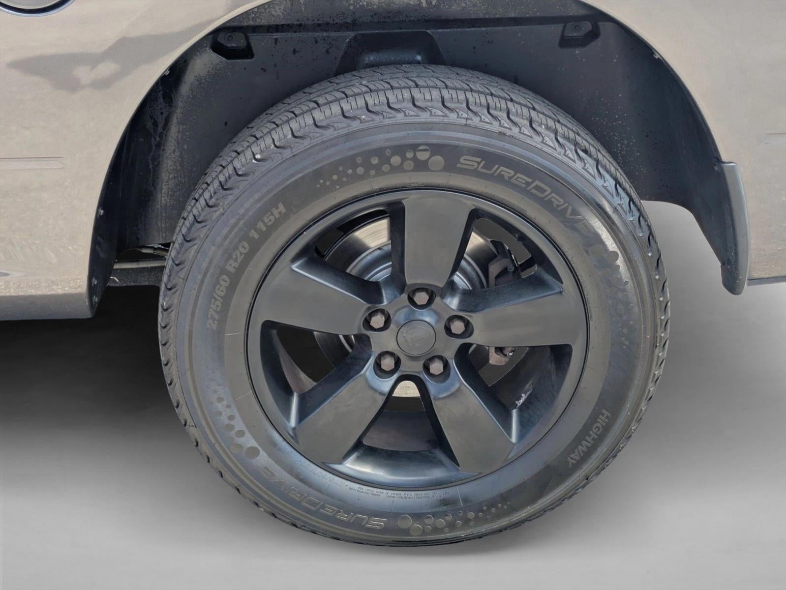 2017 RAM 1500 SLT 4x4 Quad Cab 6'4" Box