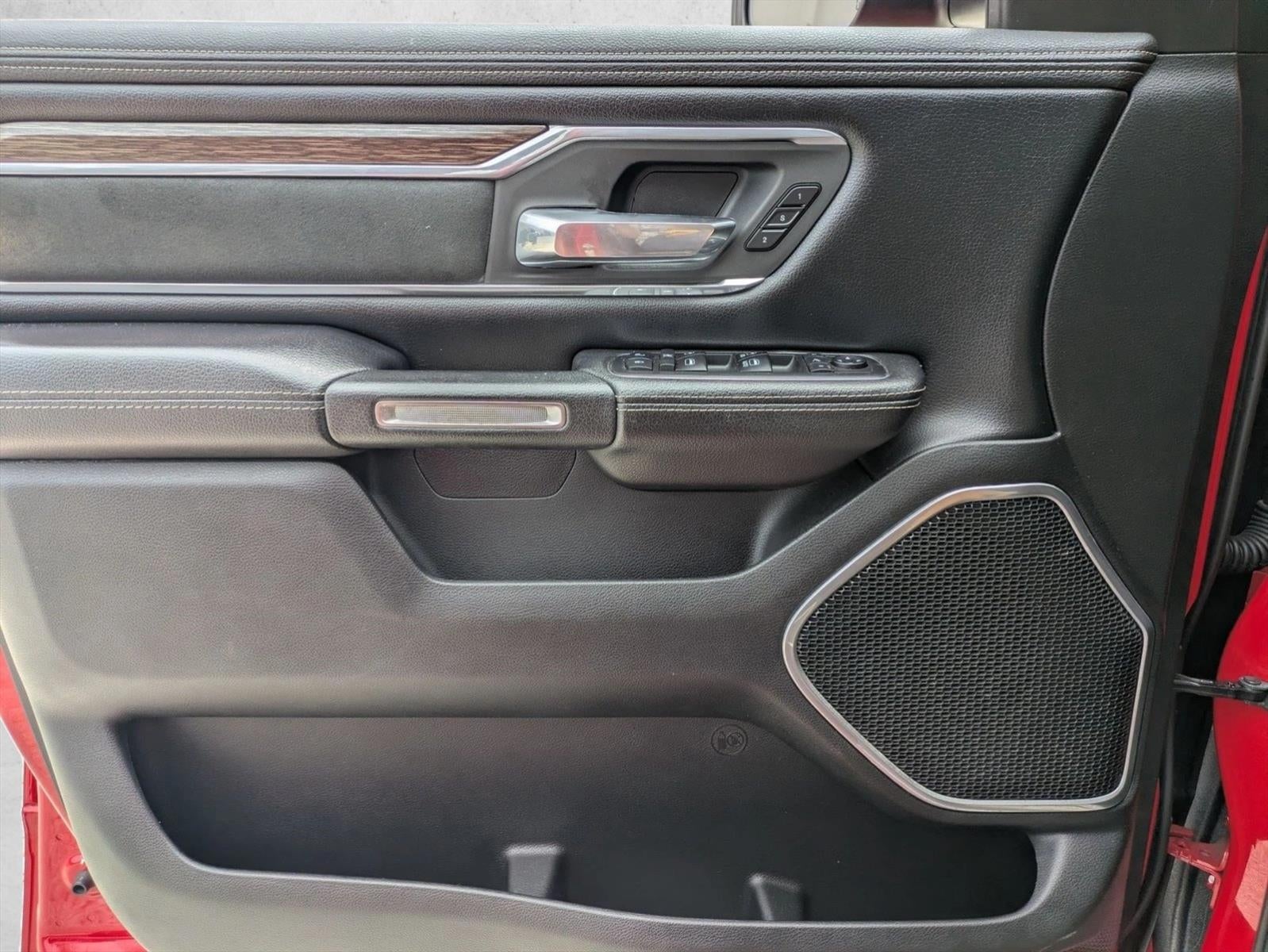 2019 RAM 1500 Laramie 4x2 Crew Cab 5'7" Box
