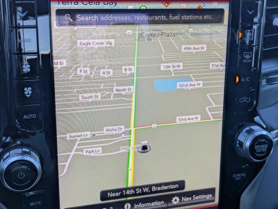 2019 RAM 1500 Laramie 4x4 Crew Cab 5'7" Box