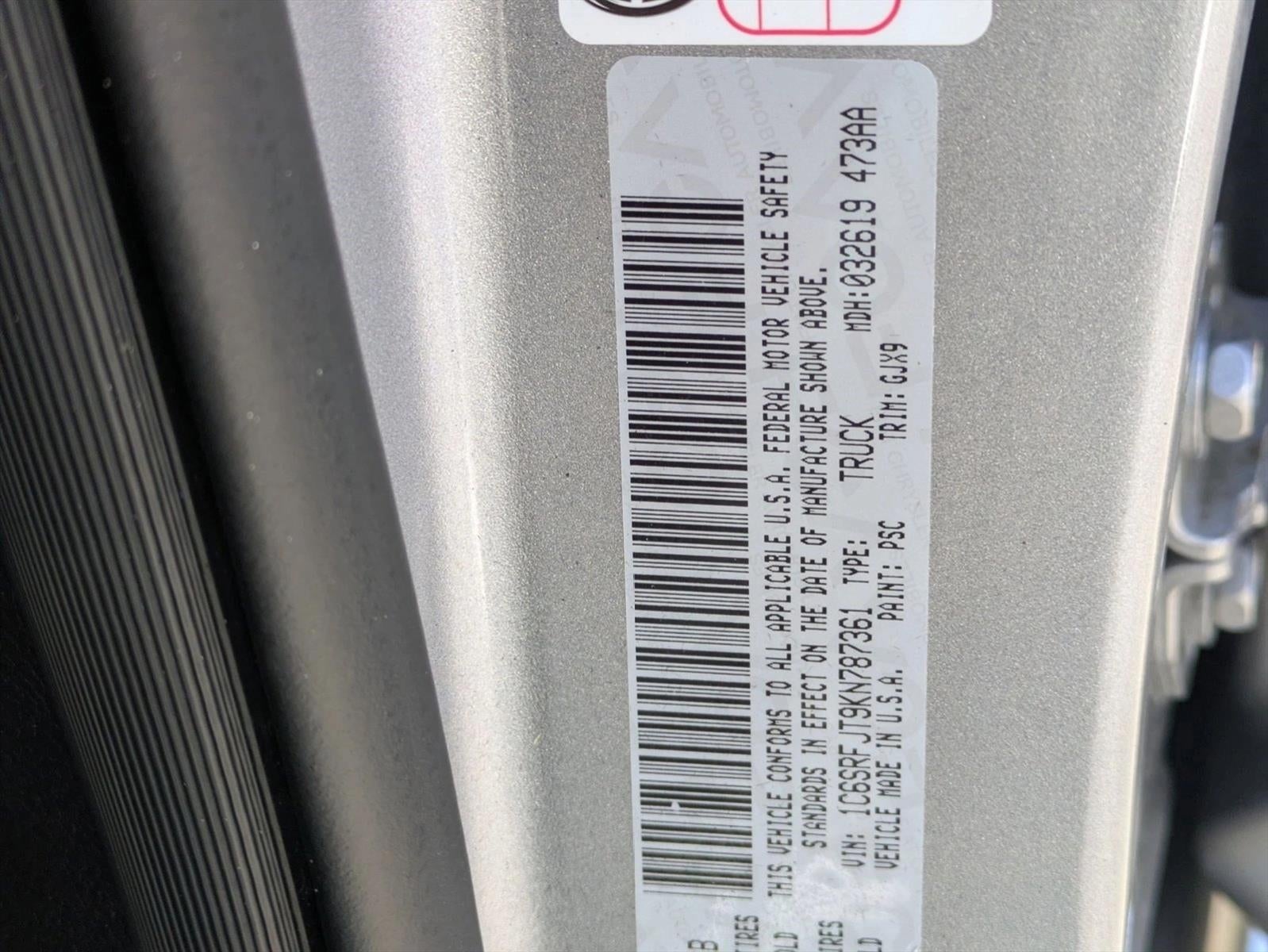 2019 RAM 1500 Laramie 4x4 Crew Cab 5'7" Box