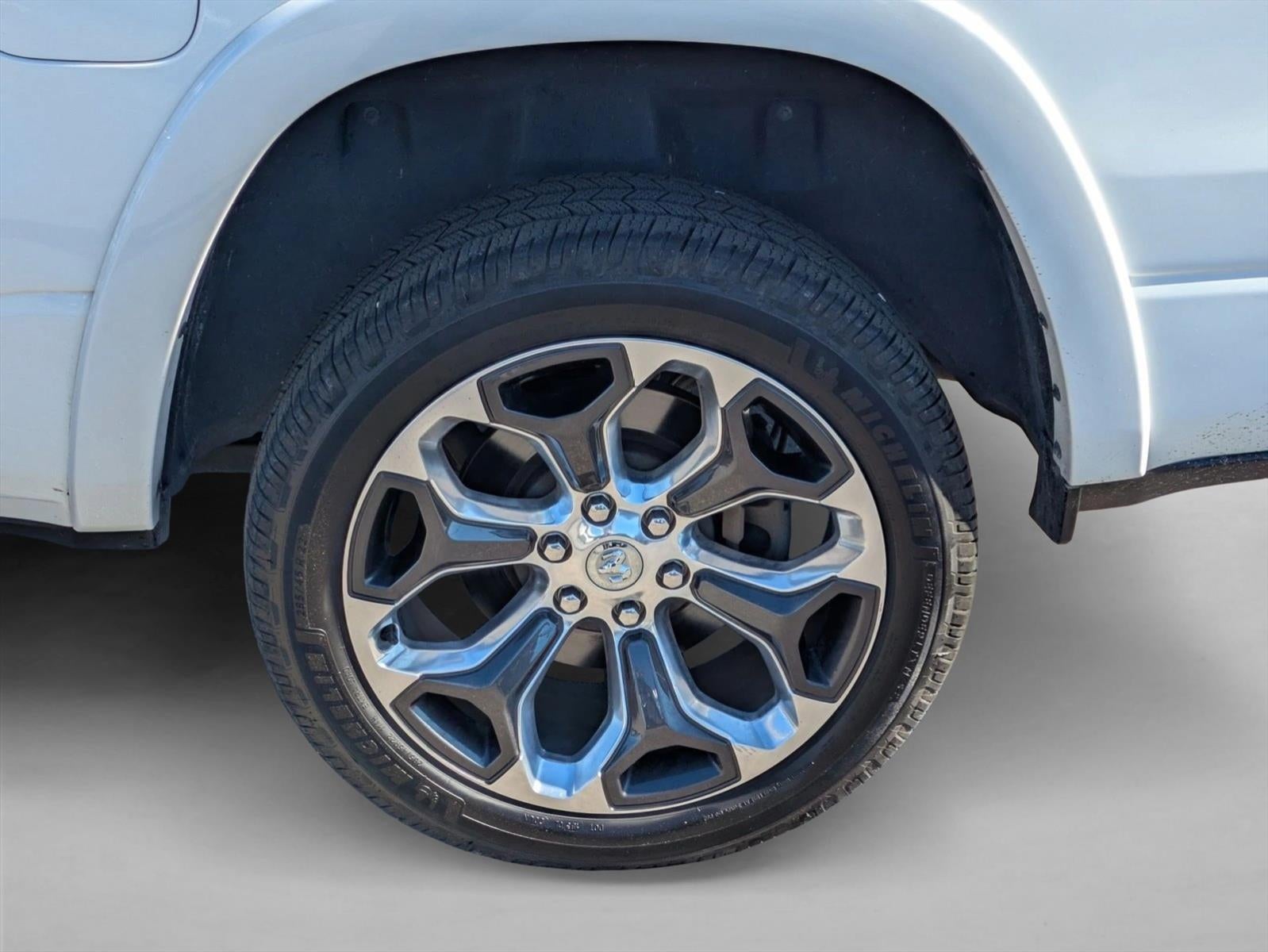 2022 RAM 1500 Longhorn 4x4 Crew Cab 5'7" Box