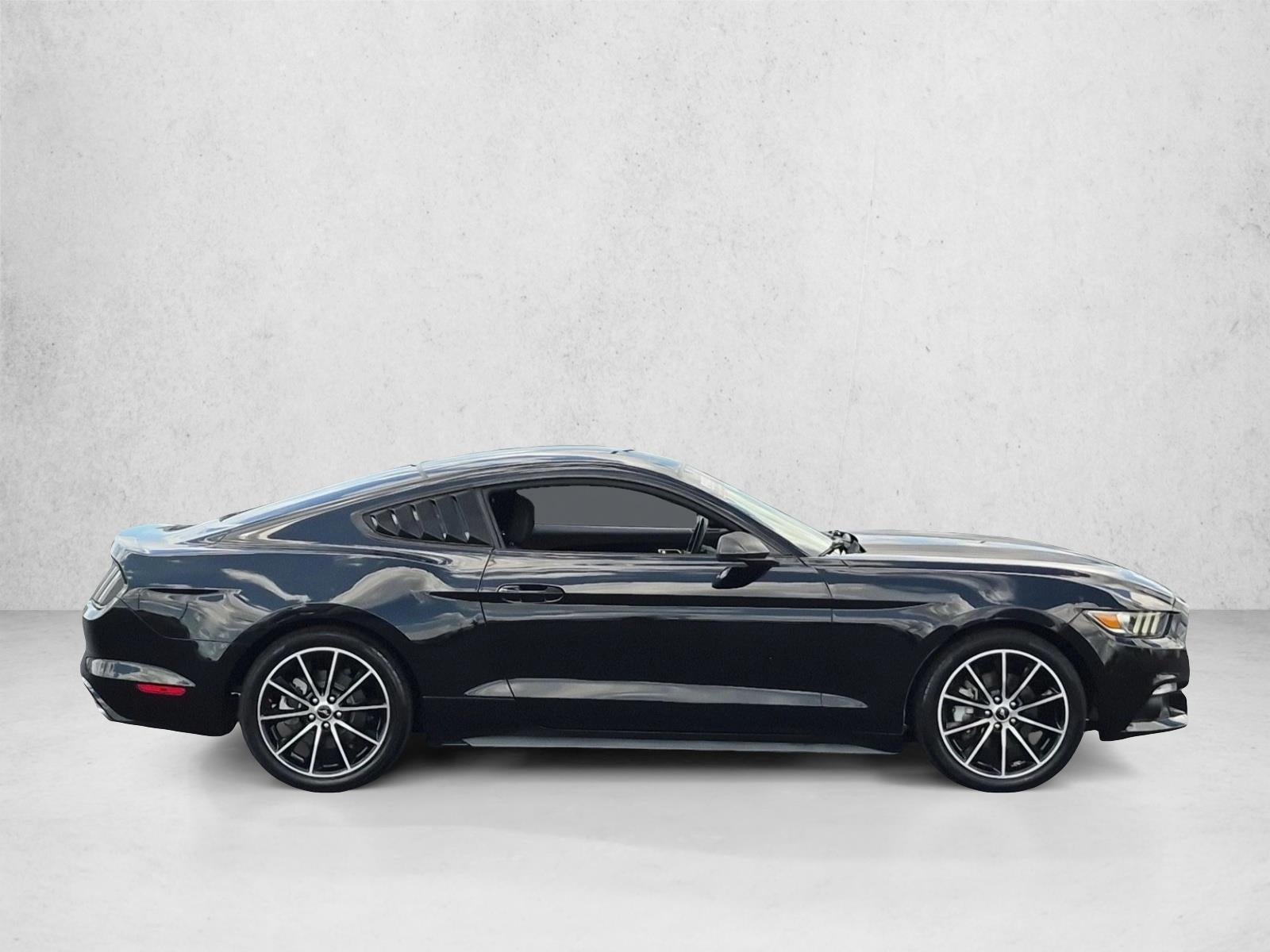 2017 Ford Mustang EcoBoost Fastback