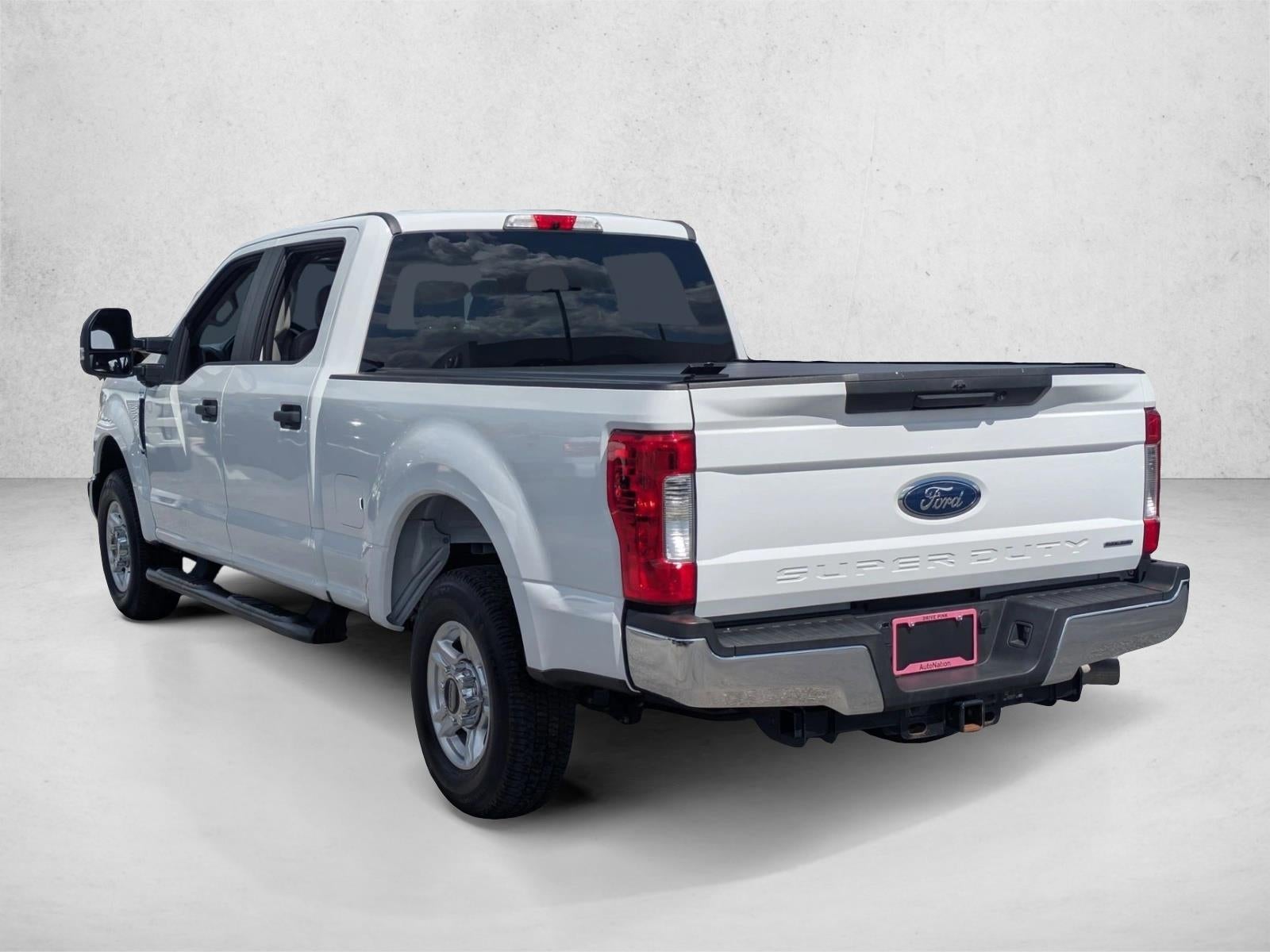 2017 Ford Super Duty F-250 SRW XL 2WD Crew Cab 6.75' Box