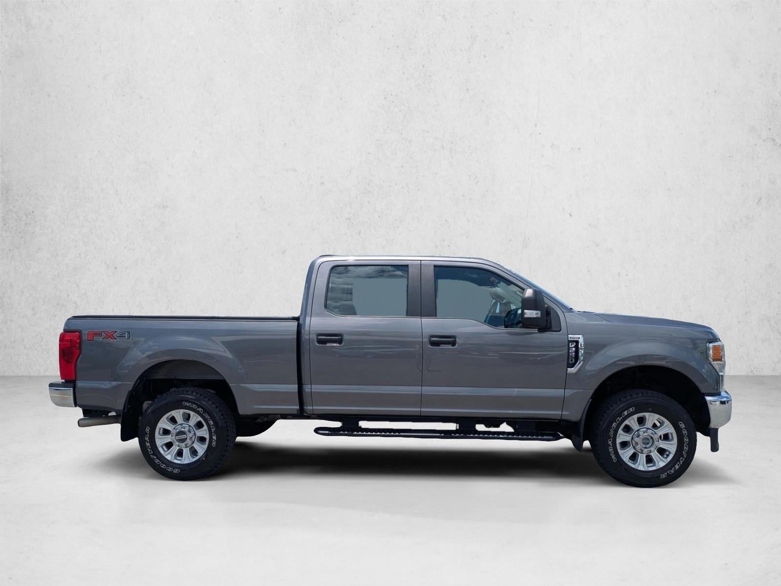 2022 Ford Super Duty F-250 SRW XL 4WD Crew Cab 6.75' Box