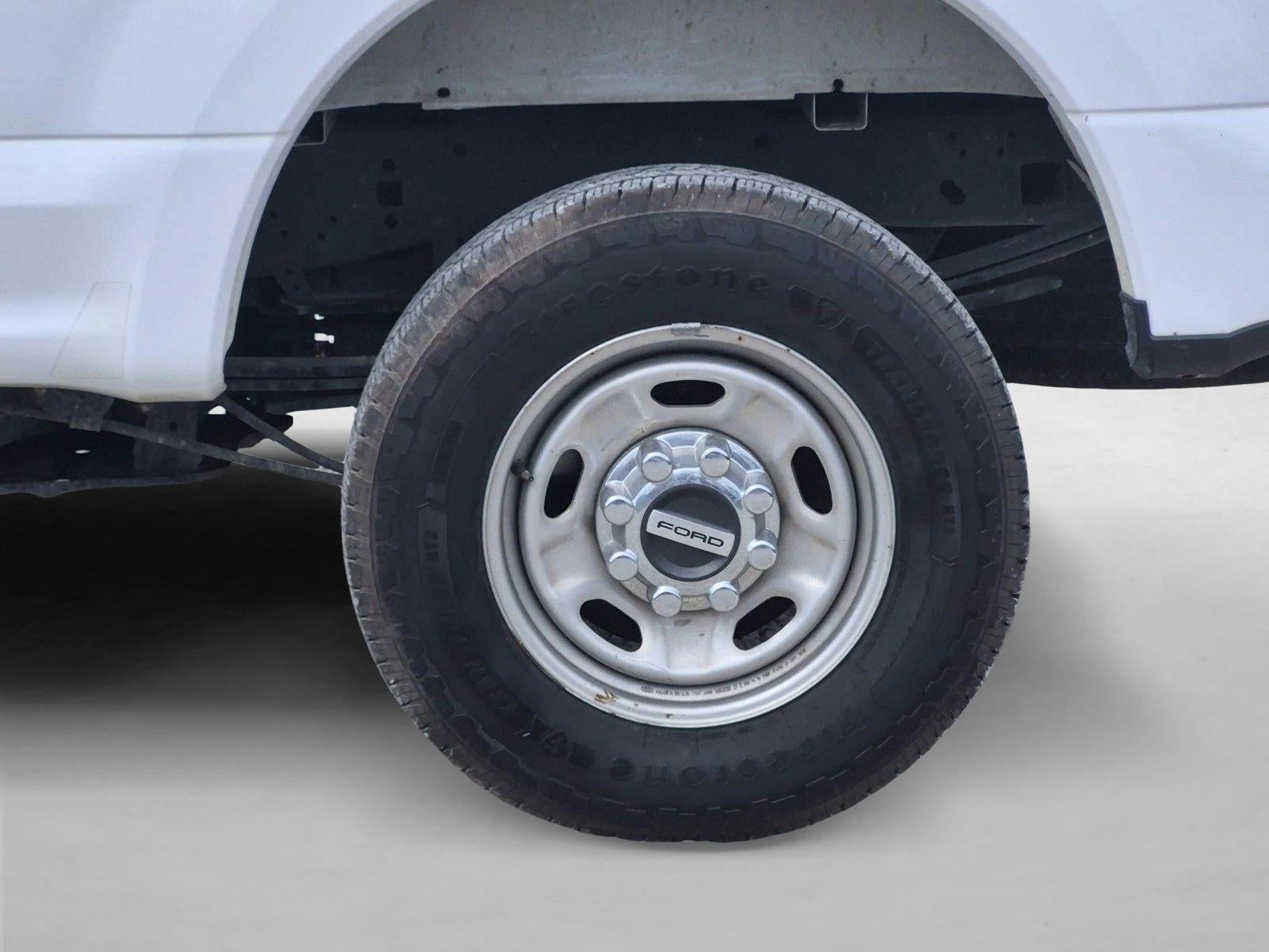 2022 Ford Super Duty F-250 SRW XL 4WD Crew Cab 6.75' Box