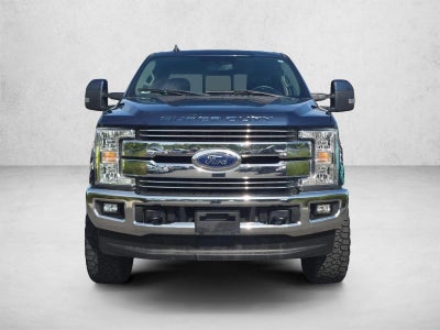 2019 Ford Super Duty F-250 SRW LARIAT 4WD Crew Cab 6.75' Box