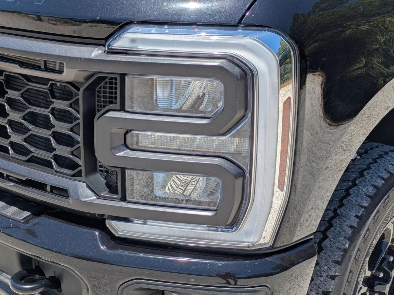 2024 Ford Super Duty F-250 SRW XL 4WD Crew Cab 6.75' Box