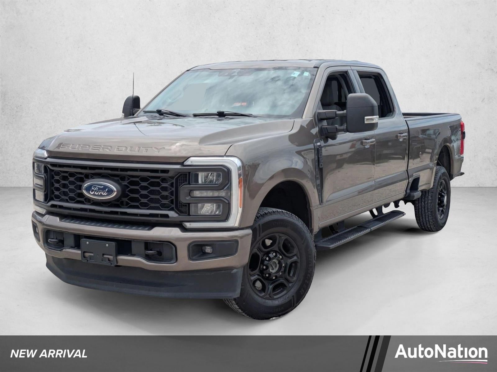 2023 Ford Super Duty F-350 SRW XL 4WD Crew Cab 6.75' Box