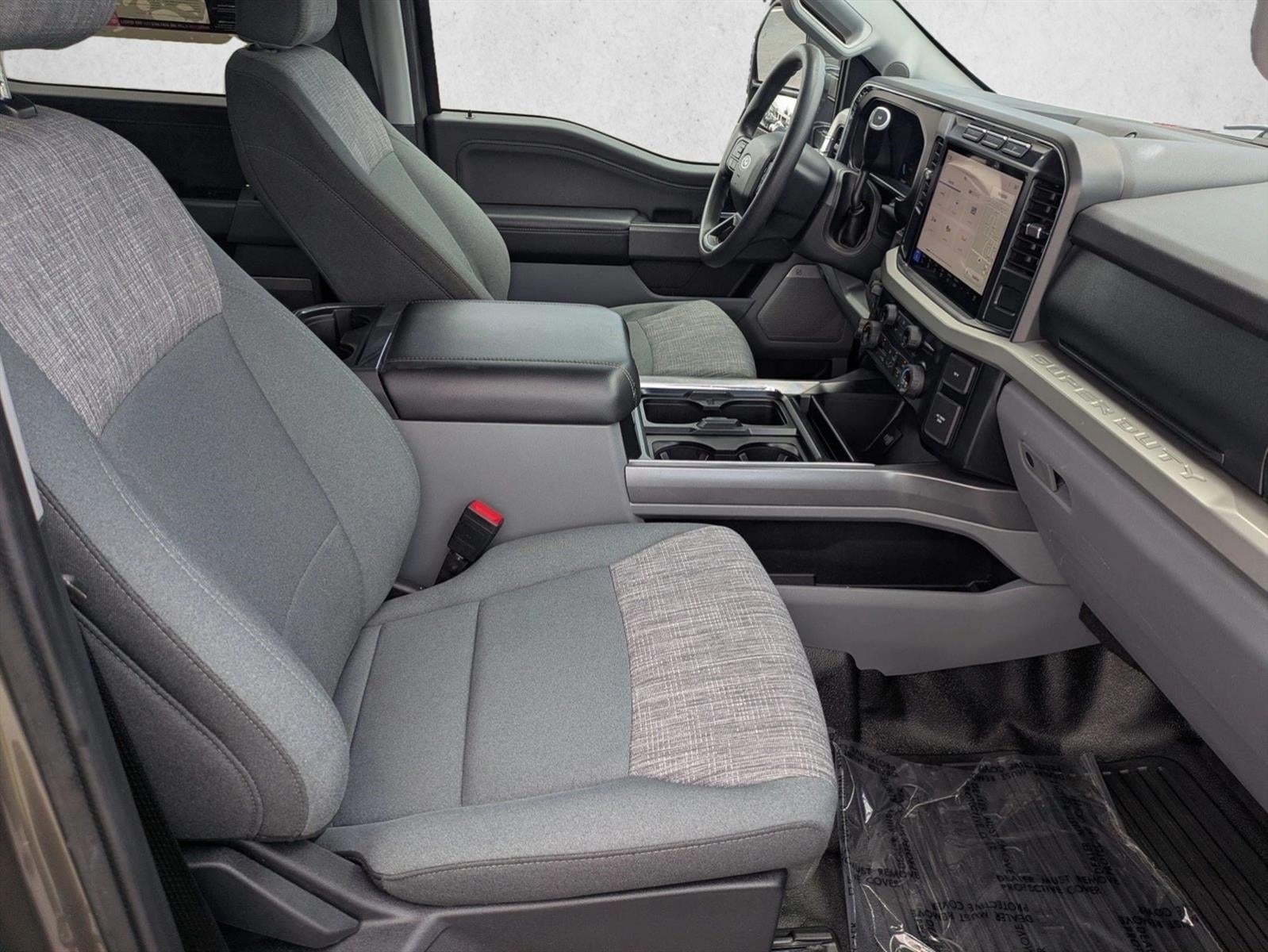 2023 Ford Super Duty F-350 SRW XLT 4WD Crew Cab 6.75' Box