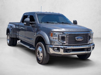 2022 Ford Super Duty F-450 DRW LARIAT 4WD Crew Cab 8' Box