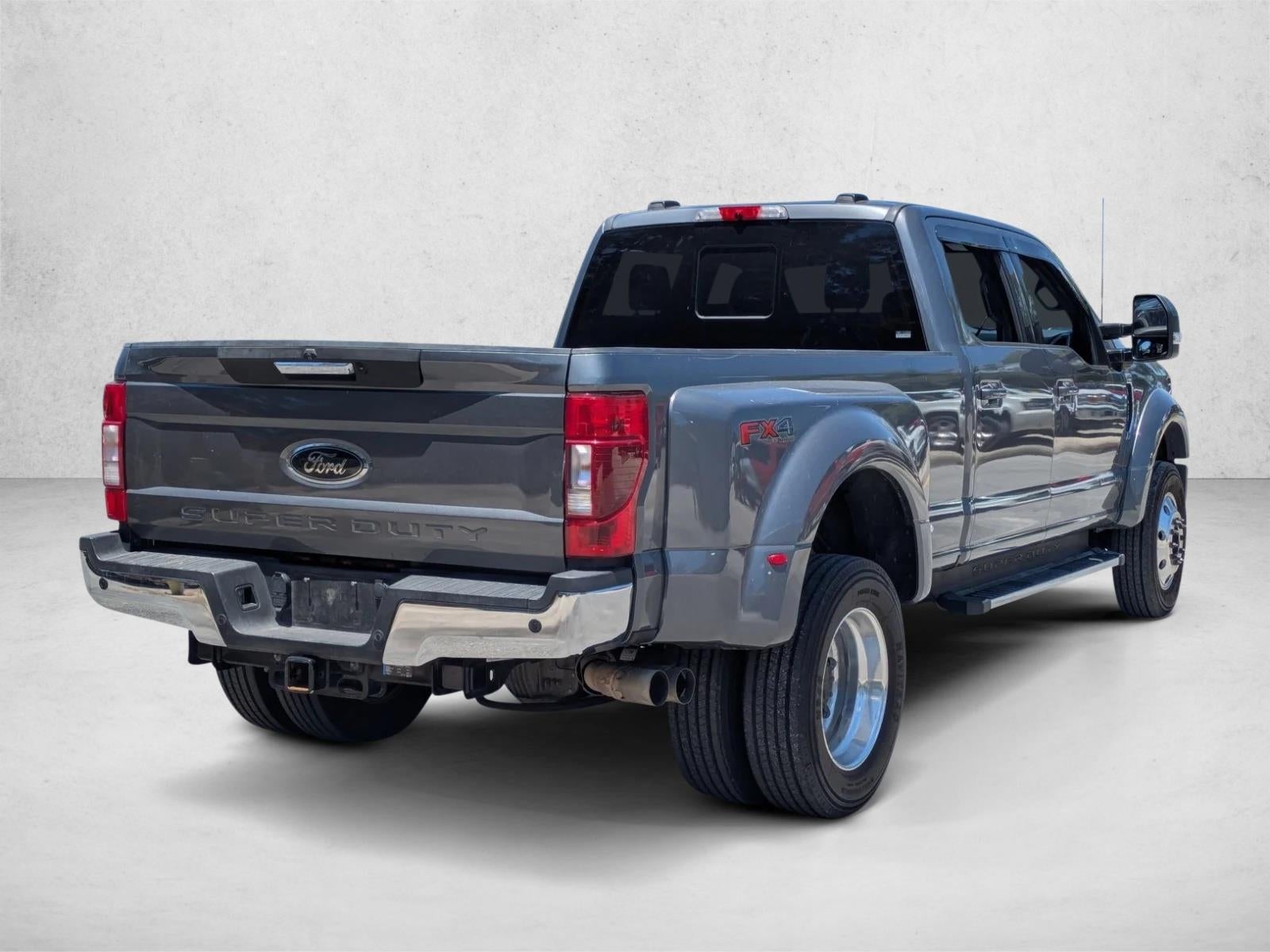 2022 Ford Super Duty F-450 DRW LARIAT 4WD Crew Cab 8' Box