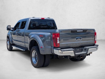 2022 Ford Super Duty F-450 DRW LARIAT 4WD Crew Cab 8' Box
