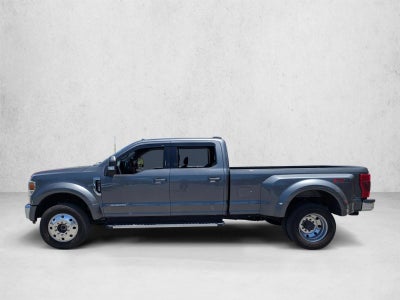 2022 Ford Super Duty F-450 DRW LARIAT 4WD Crew Cab 8' Box