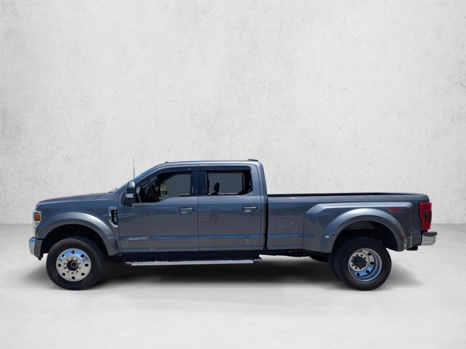 2022 Ford Super Duty F-450 DRW LARIAT 4WD Crew Cab 8' Box
