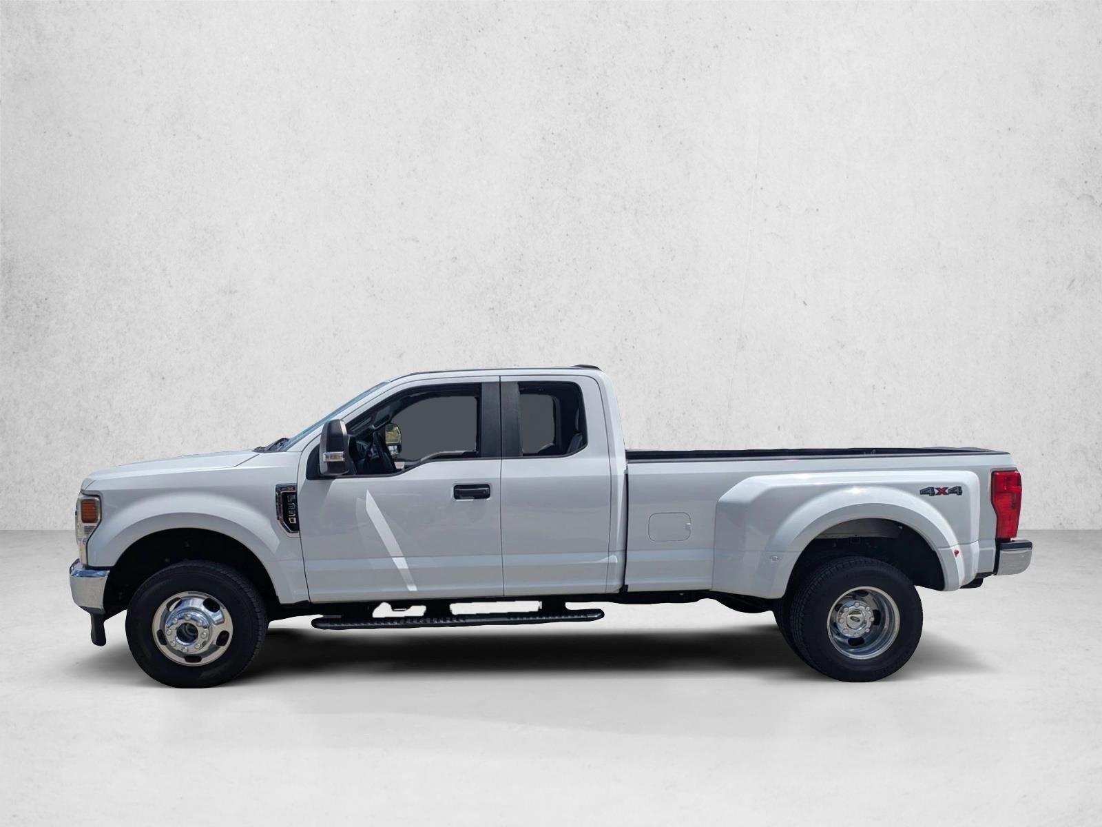 2022 Ford Super Duty F-350 DRW XL 4WD SuperCab 8' Box
