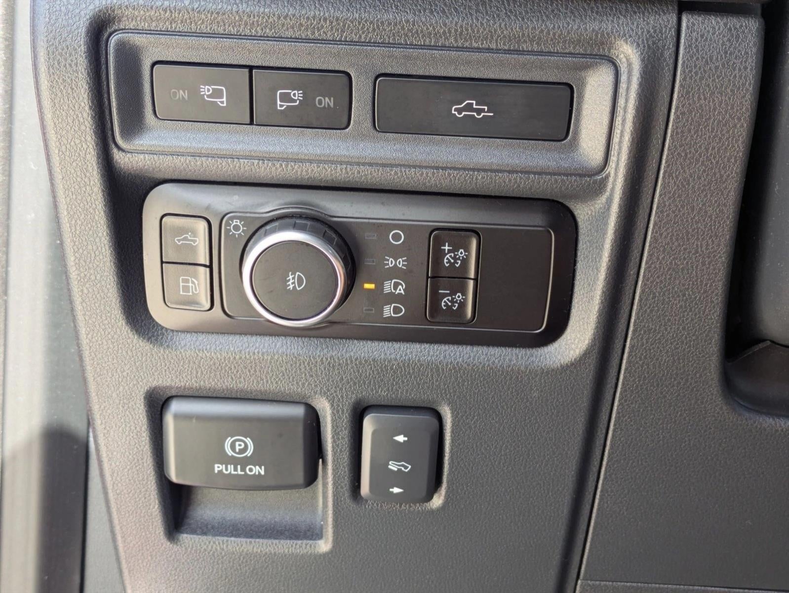 2023 Ford F-150 LARIAT 4WD SuperCrew 5.5' Box