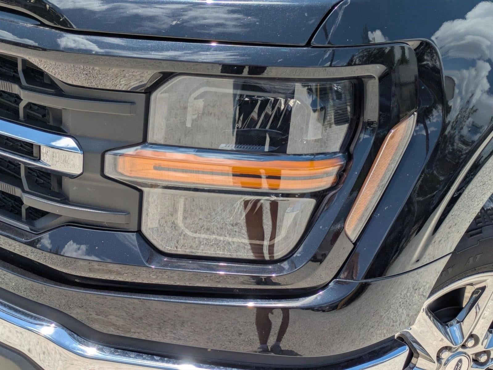 2025 Ford F-150 XLT 4WD SuperCrew 5.5' Box