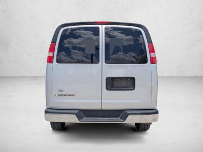 2017 Chevrolet Express Passenger 3500 Extended Wheelbase Rear-Wheel Drive 1LT