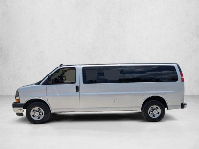 2017 Chevrolet Express Passenger 3500 Extended Wheelbase Rear-Wheel Drive 1LT