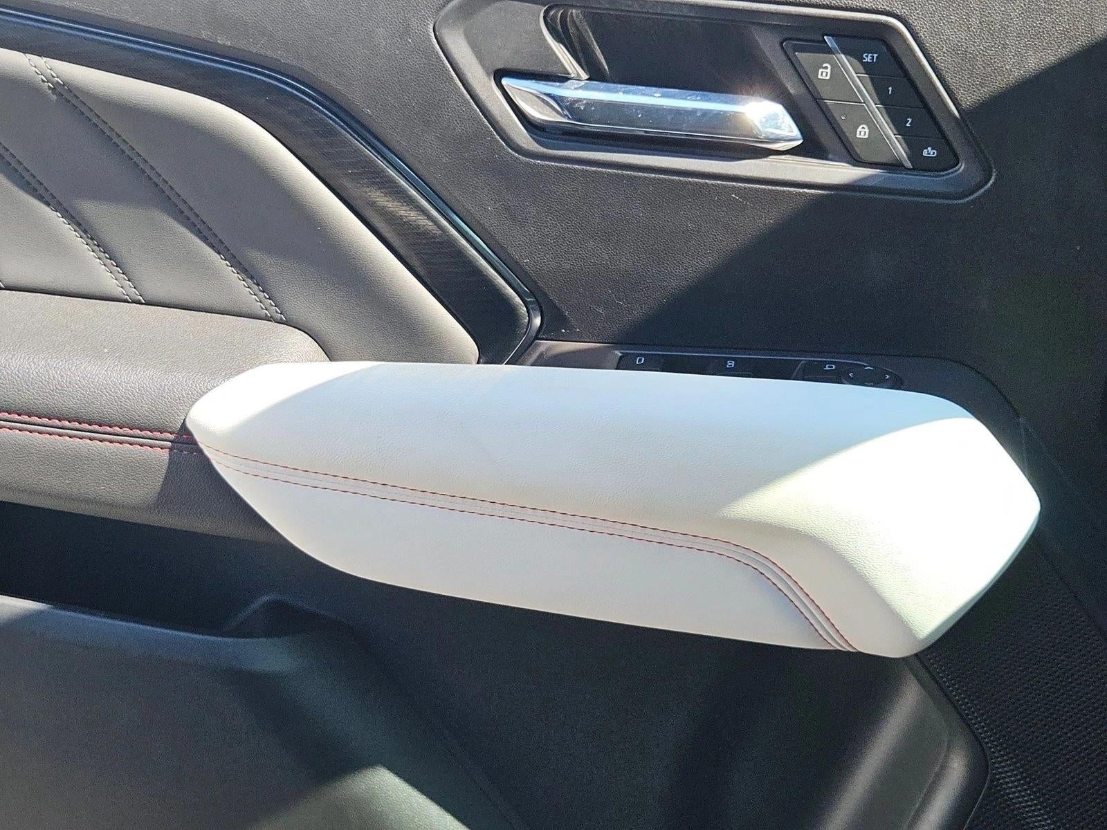 2023 GMC Canyon Crew Cab Short Box 4-Wheel Drive AT4X