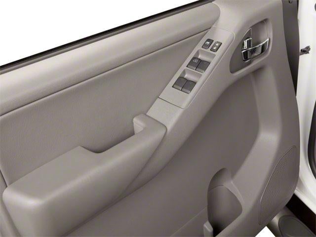 2011 Nissan Frontier 2WD Crew Cab LWB Auto SV