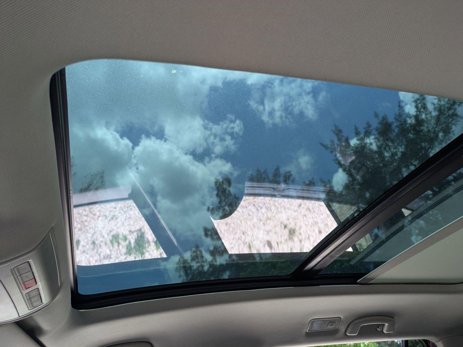 2019 Volkswagen Atlas 3.6L V6 SE w/Technology R-Line FWD