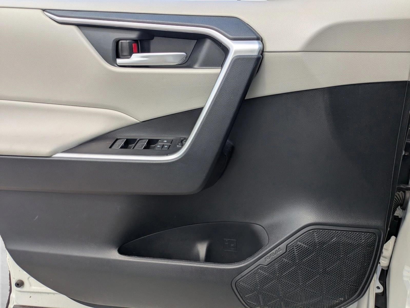 2023 Toyota RAV4 XLE FWD (GS)