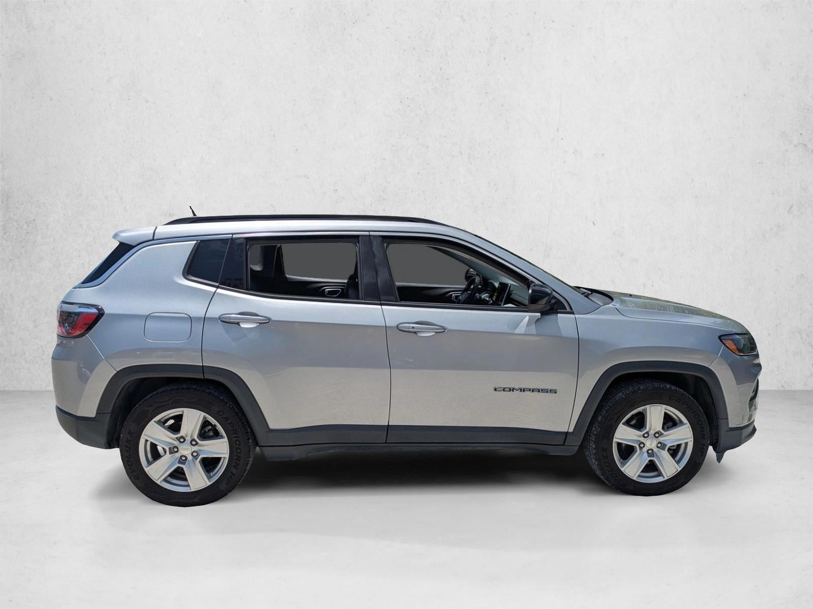 2022 Jeep Compass Latitude FWD
