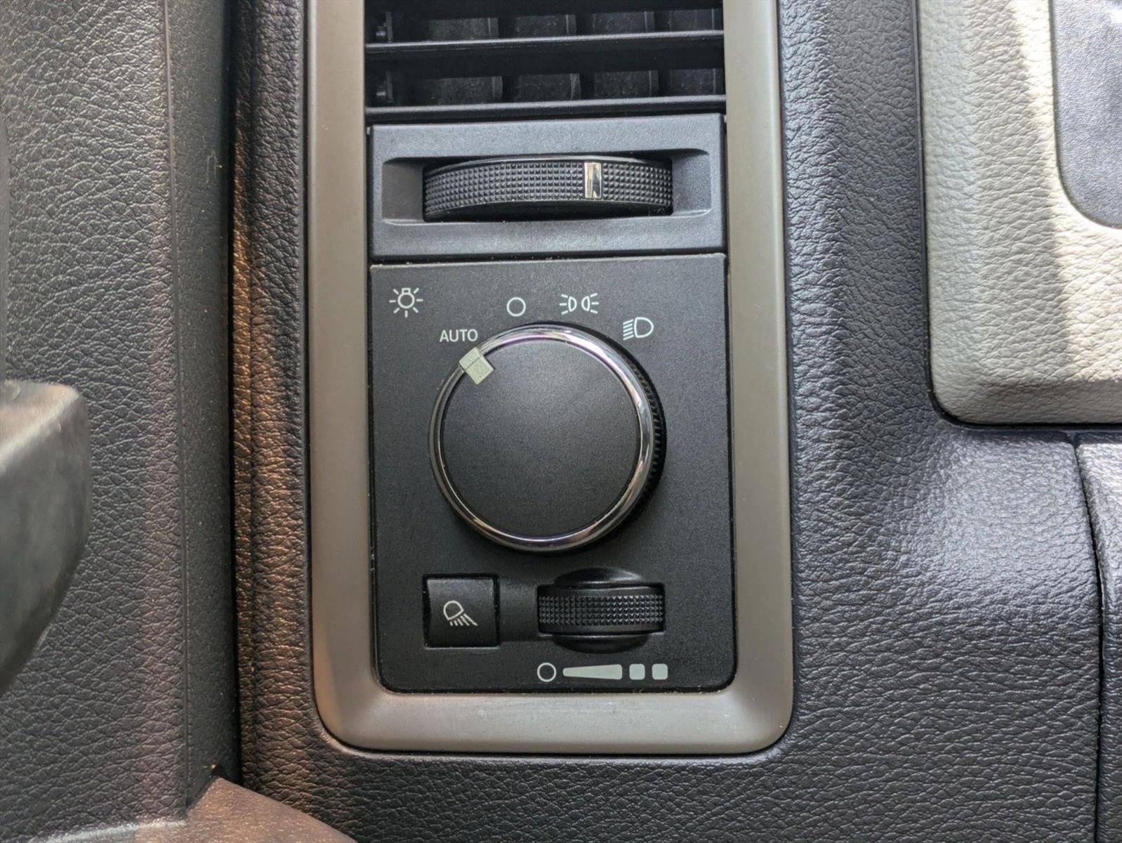 2012 RAM 2500 2WD Crew Cab 6.4 Ft Box ST