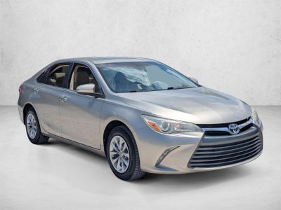 2017 Toyota Camry LE Auto (SE)
