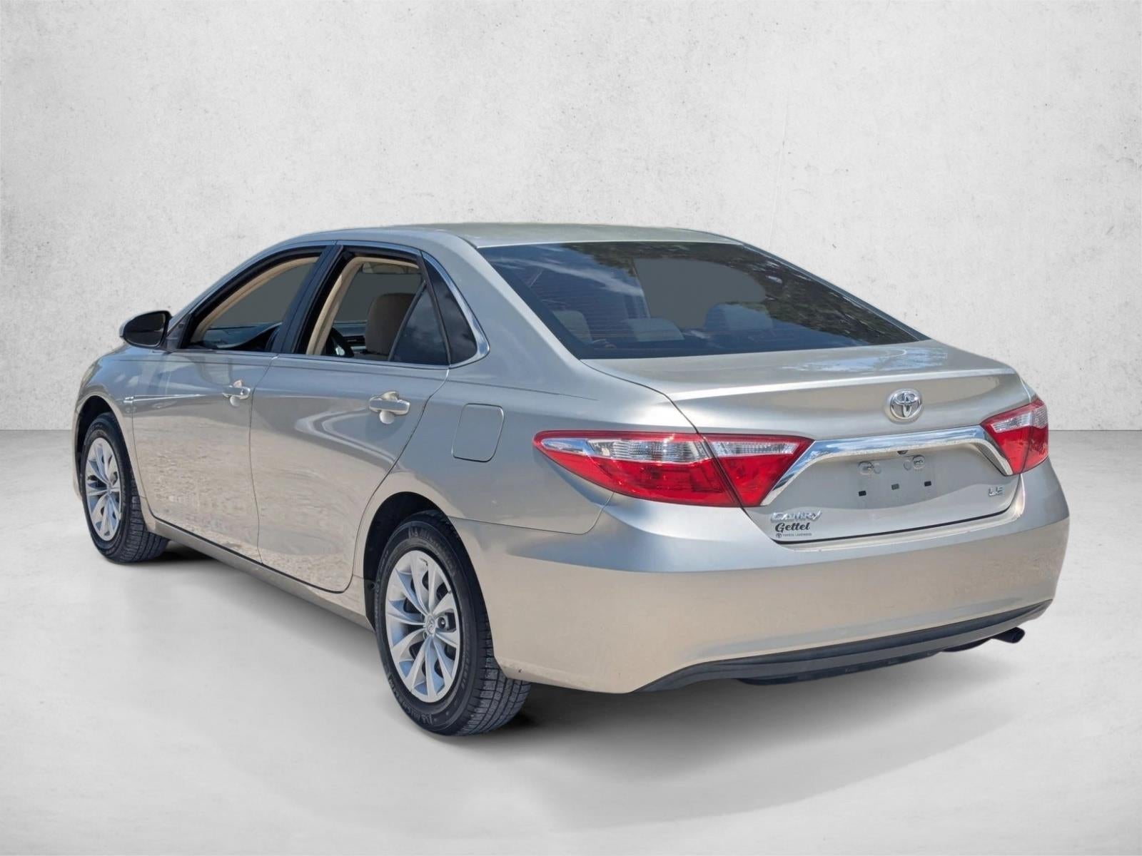 2017 Toyota Camry LE Auto (SE)