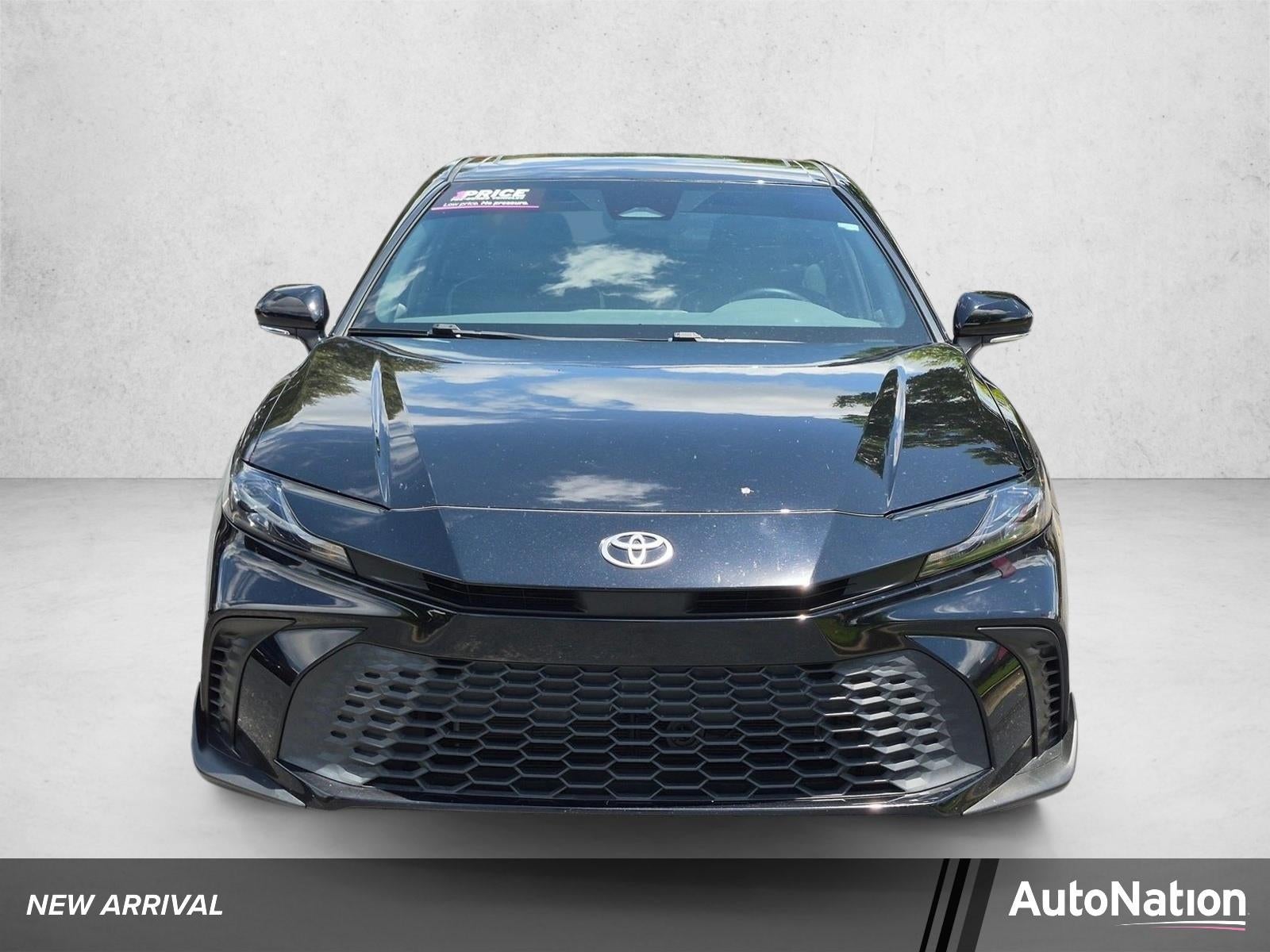 2025 Toyota Camry SE (SE)