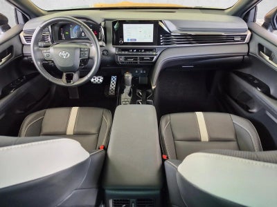 2025 Toyota Camry SE (SE)