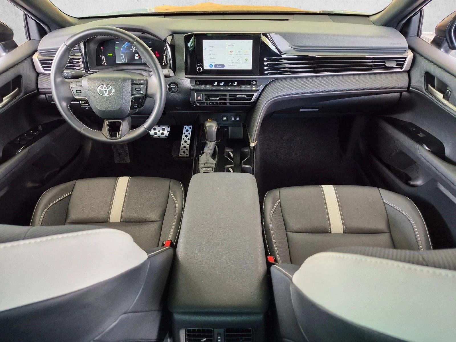 2025 Toyota Camry SE (SE)