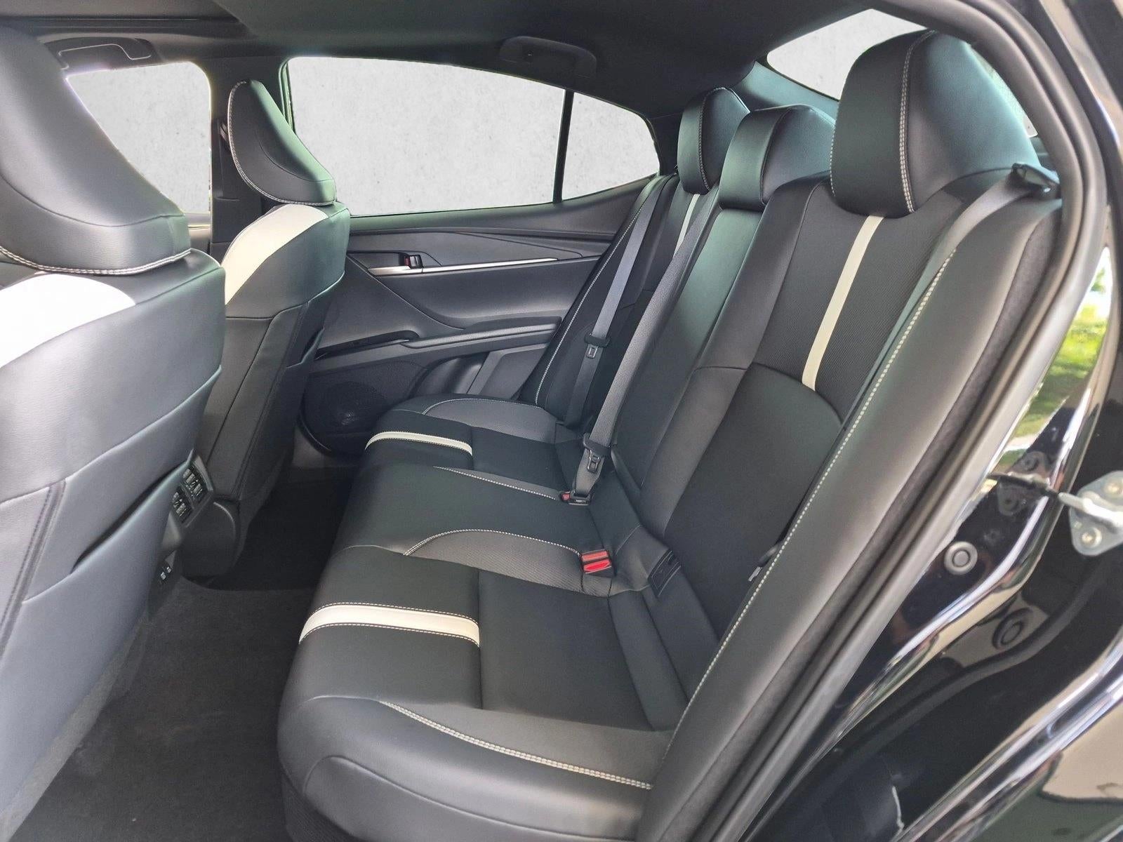 2025 Toyota Camry SE (SE)
