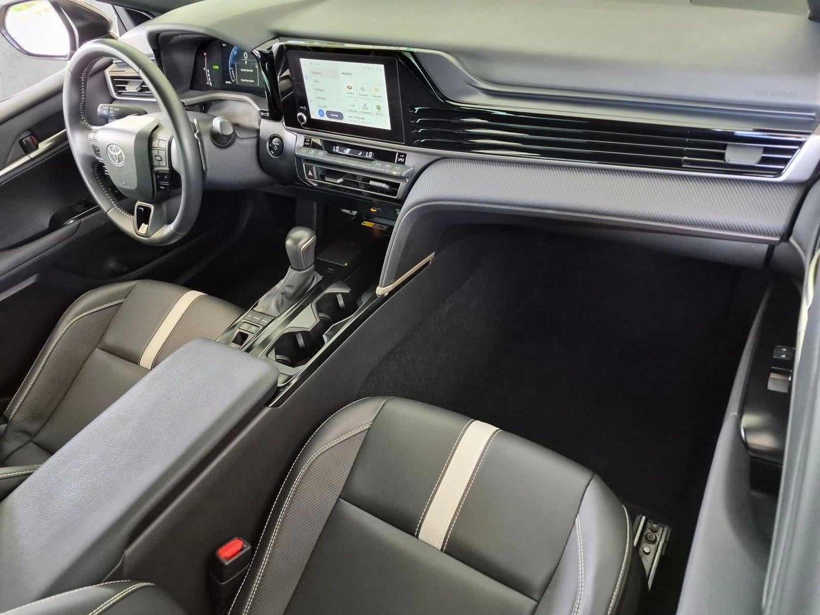 2025 Toyota Camry SE (SE)