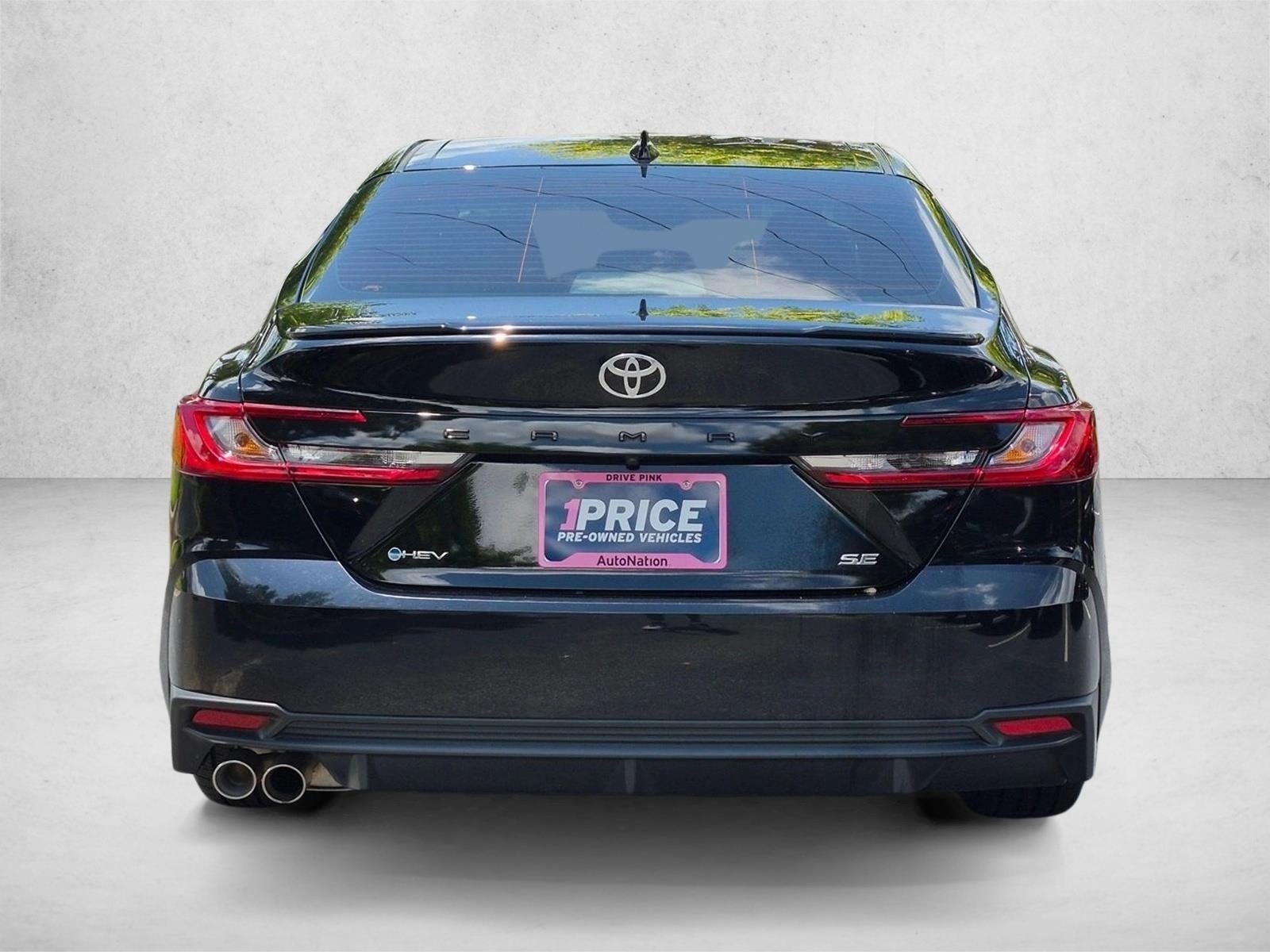 2025 Toyota Camry SE (SE)