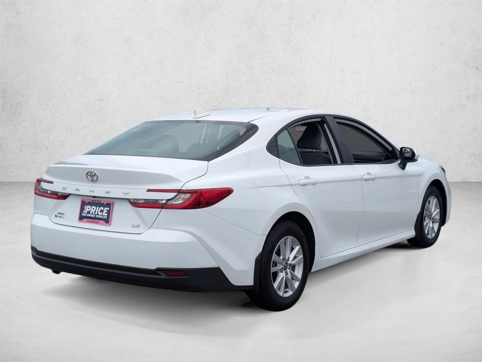2025 Toyota Camry LE AWD (Natl)