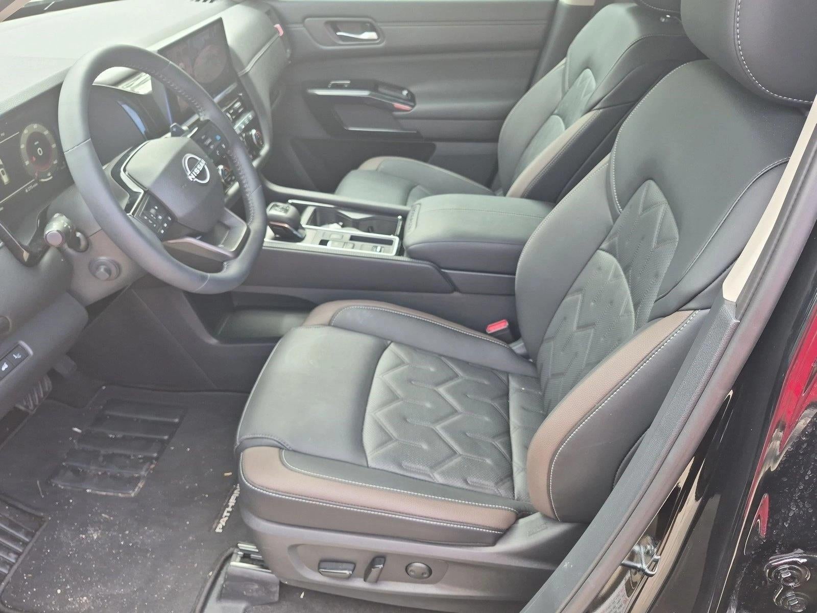 2026 Nissan Pathfinder Platinum 2WD