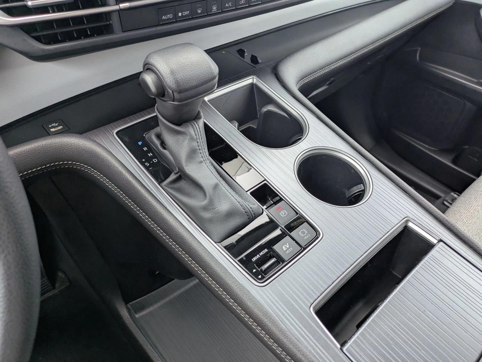 2025 Toyota Sienna LE AWD 8-Passenger (Natl)
