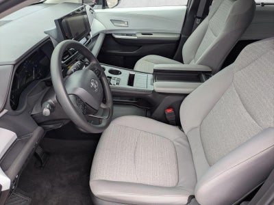 2025 Toyota Sienna LE AWD 8-Passenger (Natl)