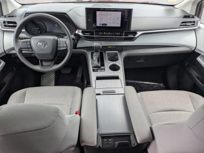2025 Toyota Sienna LE AWD 8-Passenger (Natl)