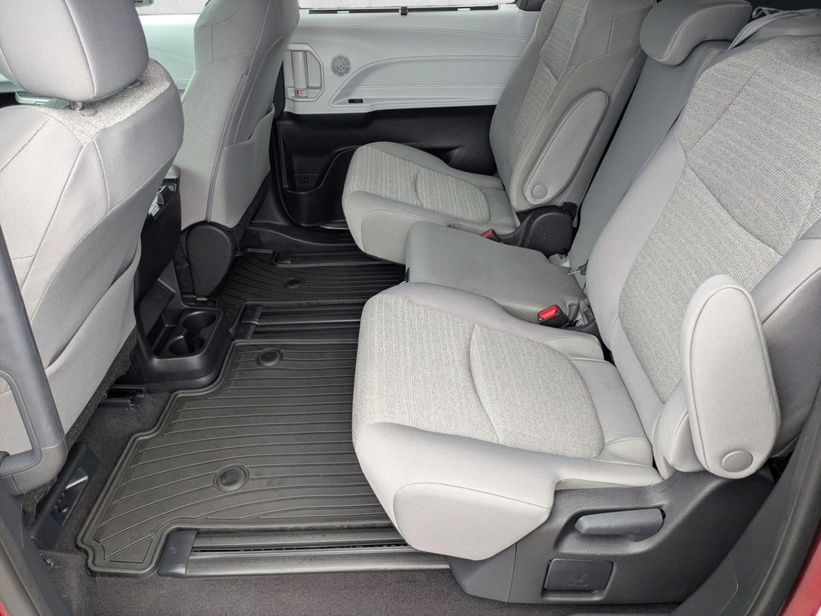 2025 Toyota Sienna LE AWD 8-Passenger (Natl)