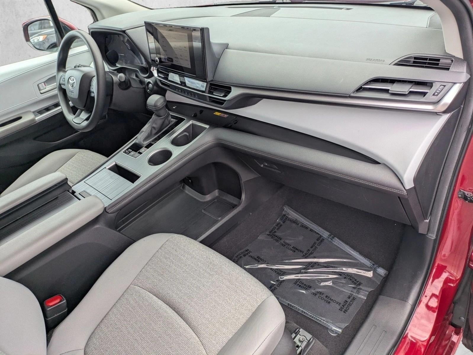 2025 Toyota Sienna LE AWD 8-Passenger (Natl)