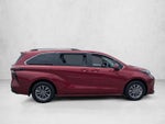 2025 Toyota Sienna LE AWD 8-Passenger (Natl)