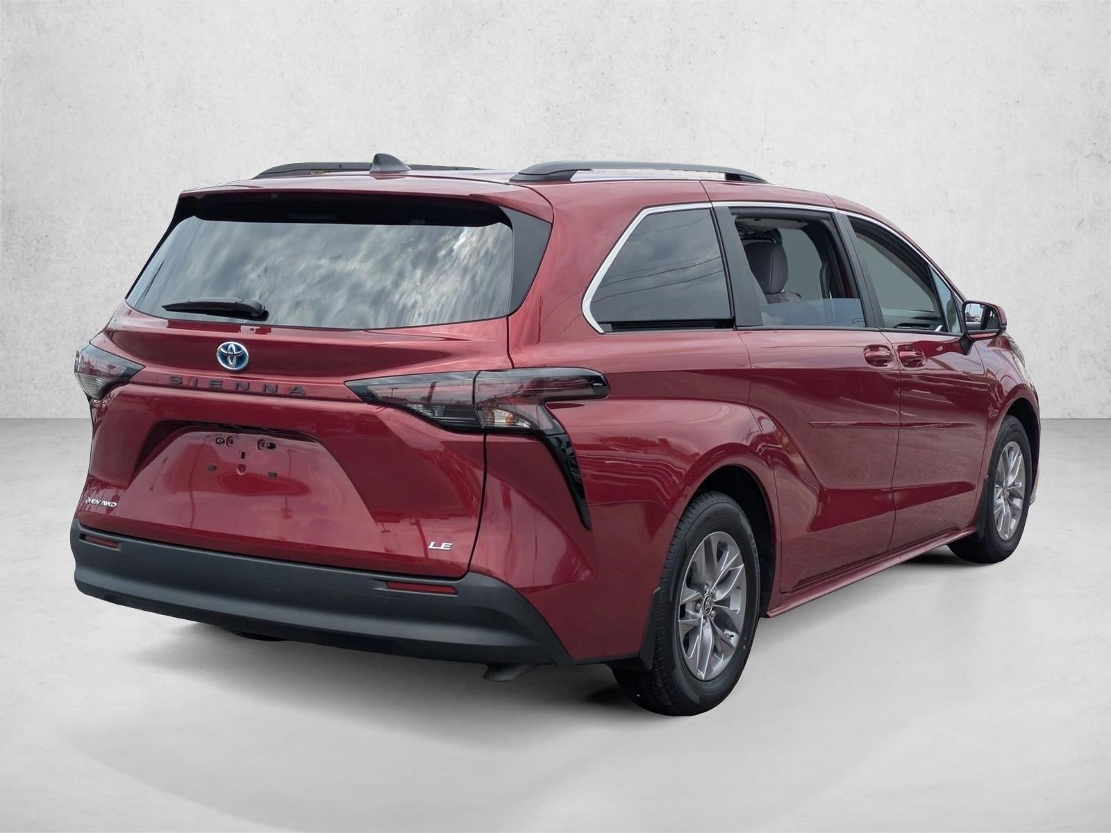 2025 Toyota Sienna LE AWD 8-Passenger (Natl)