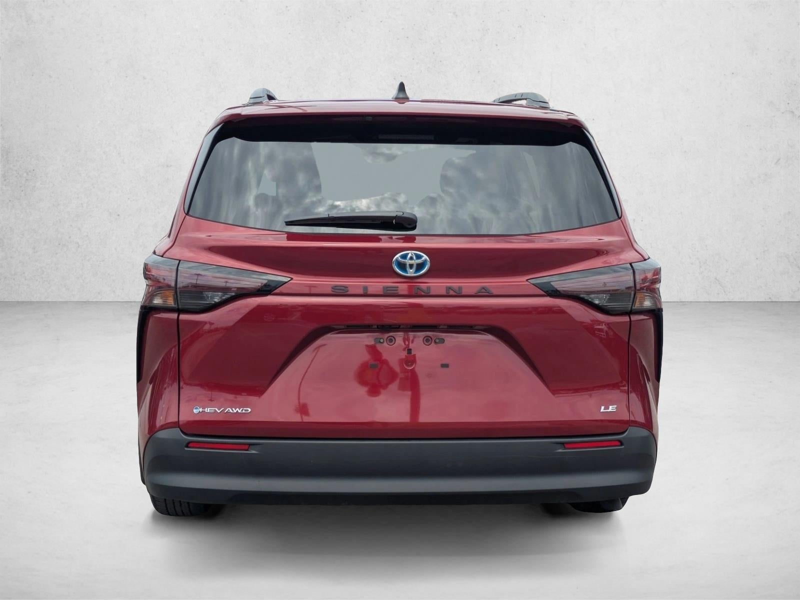 2025 Toyota Sienna LE AWD 8-Passenger (Natl)