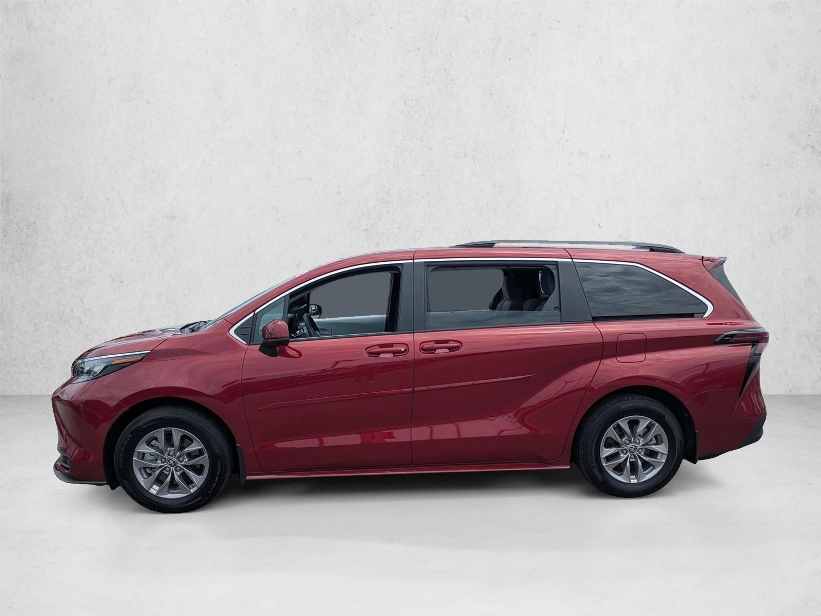 2025 Toyota Sienna LE AWD 8-Passenger (Natl)